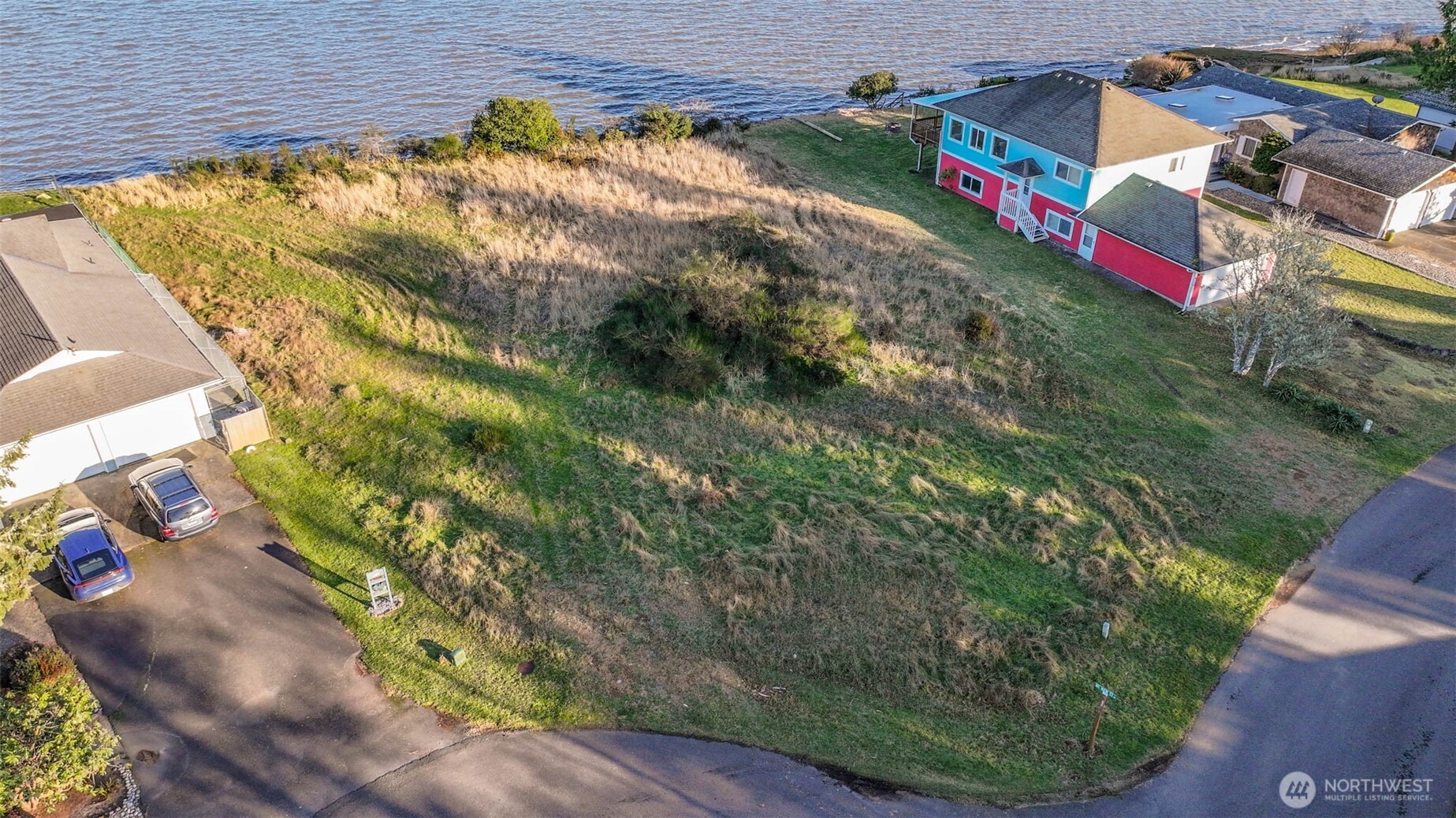 518 Chinook Avenue SE