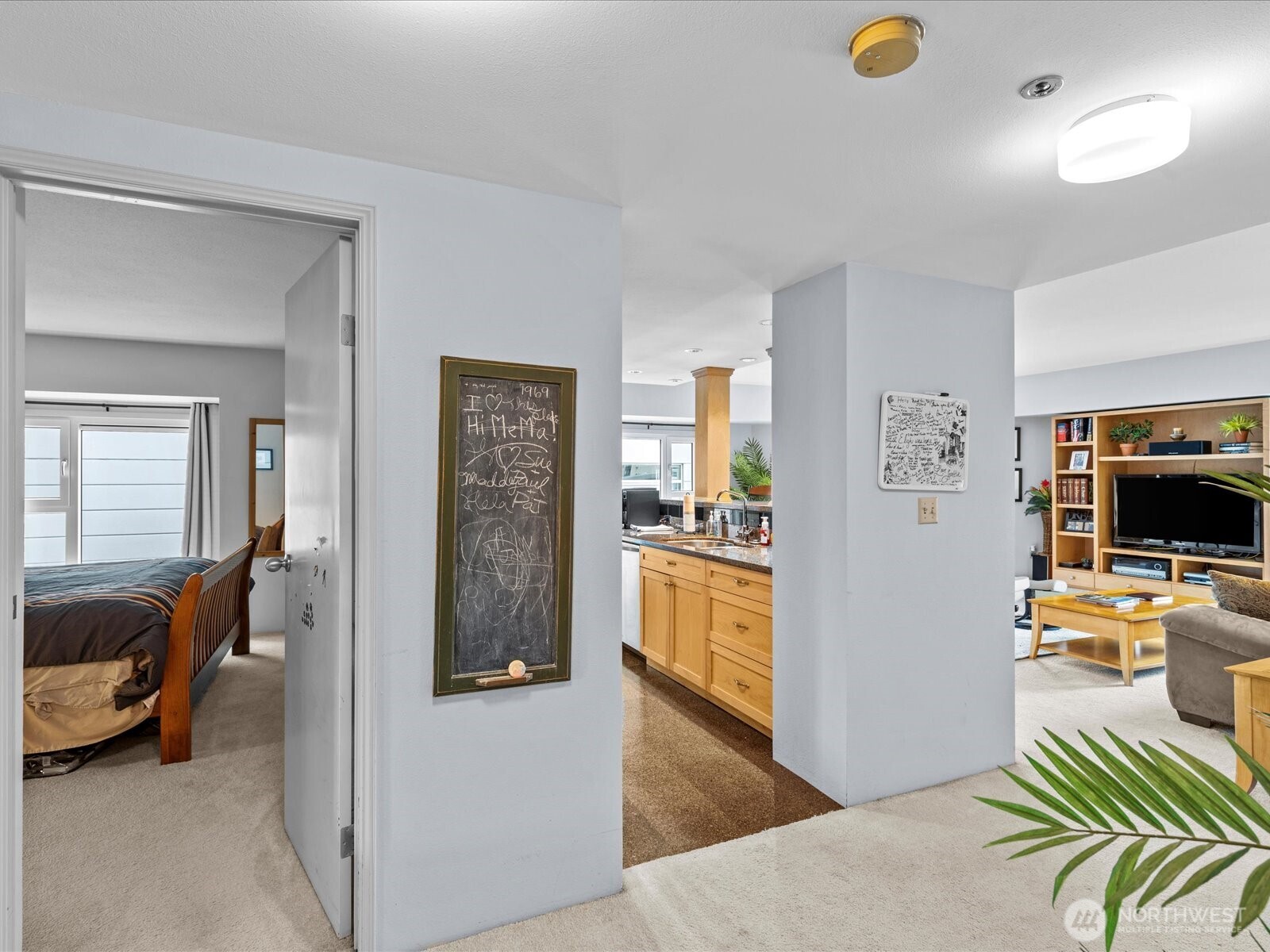 121 Vine Street Unit: 601