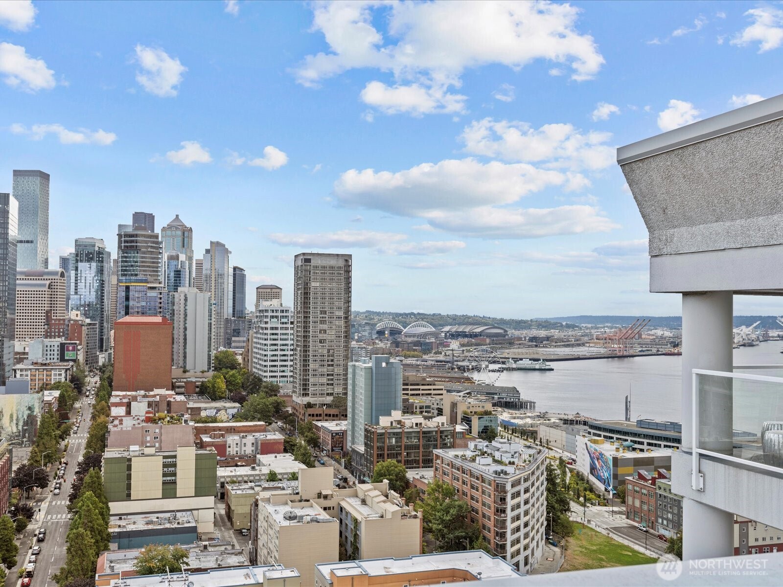 121 Vine Street Unit: 601