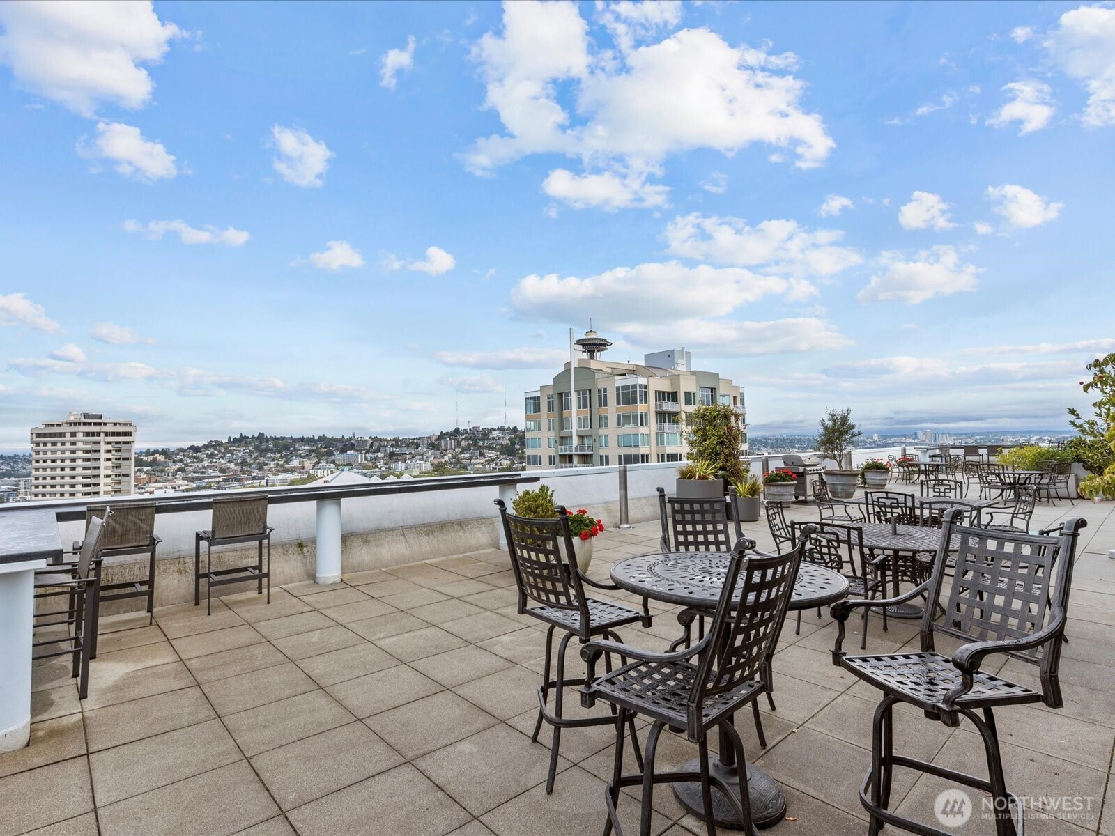 121 Vine Street Unit: 601