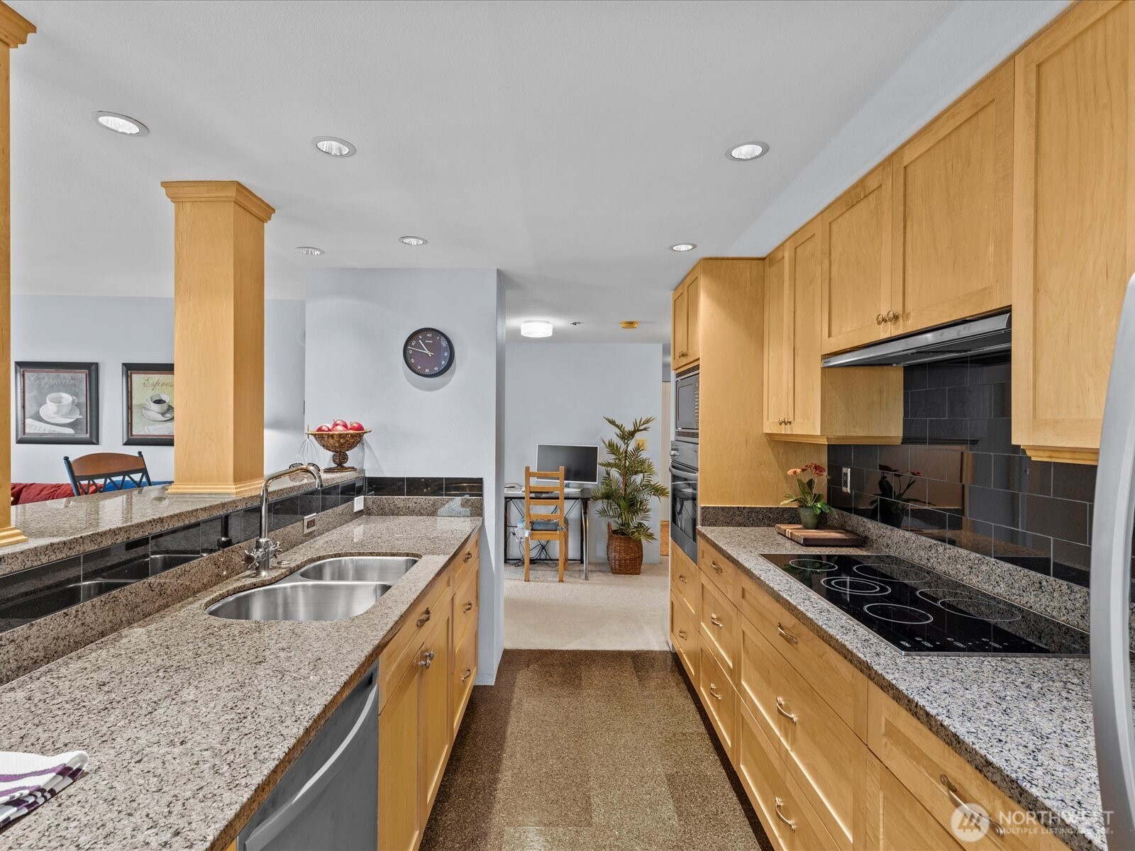 121 Vine Street Unit: 601