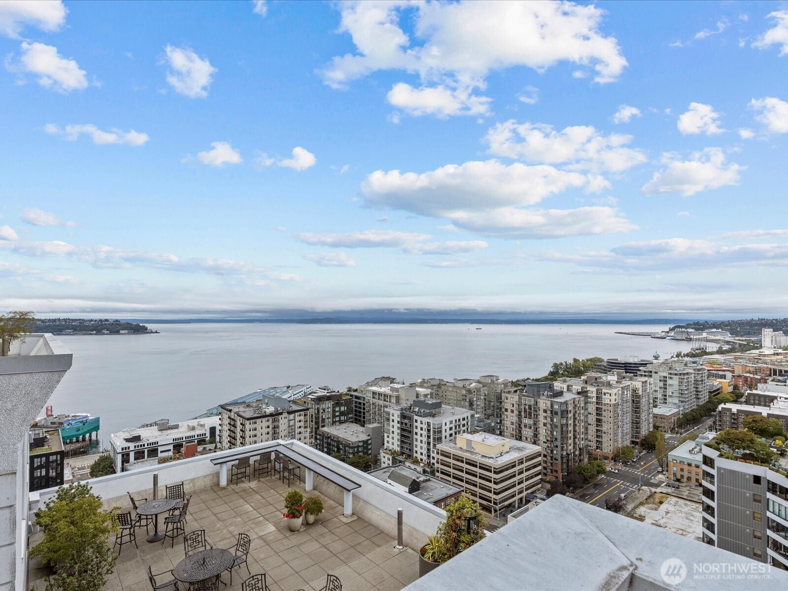 121 Vine Street Unit: 601