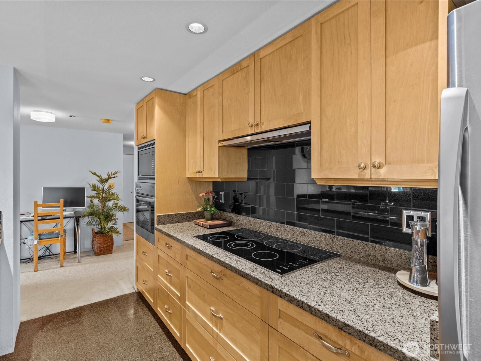 121 Vine Street Unit: 601