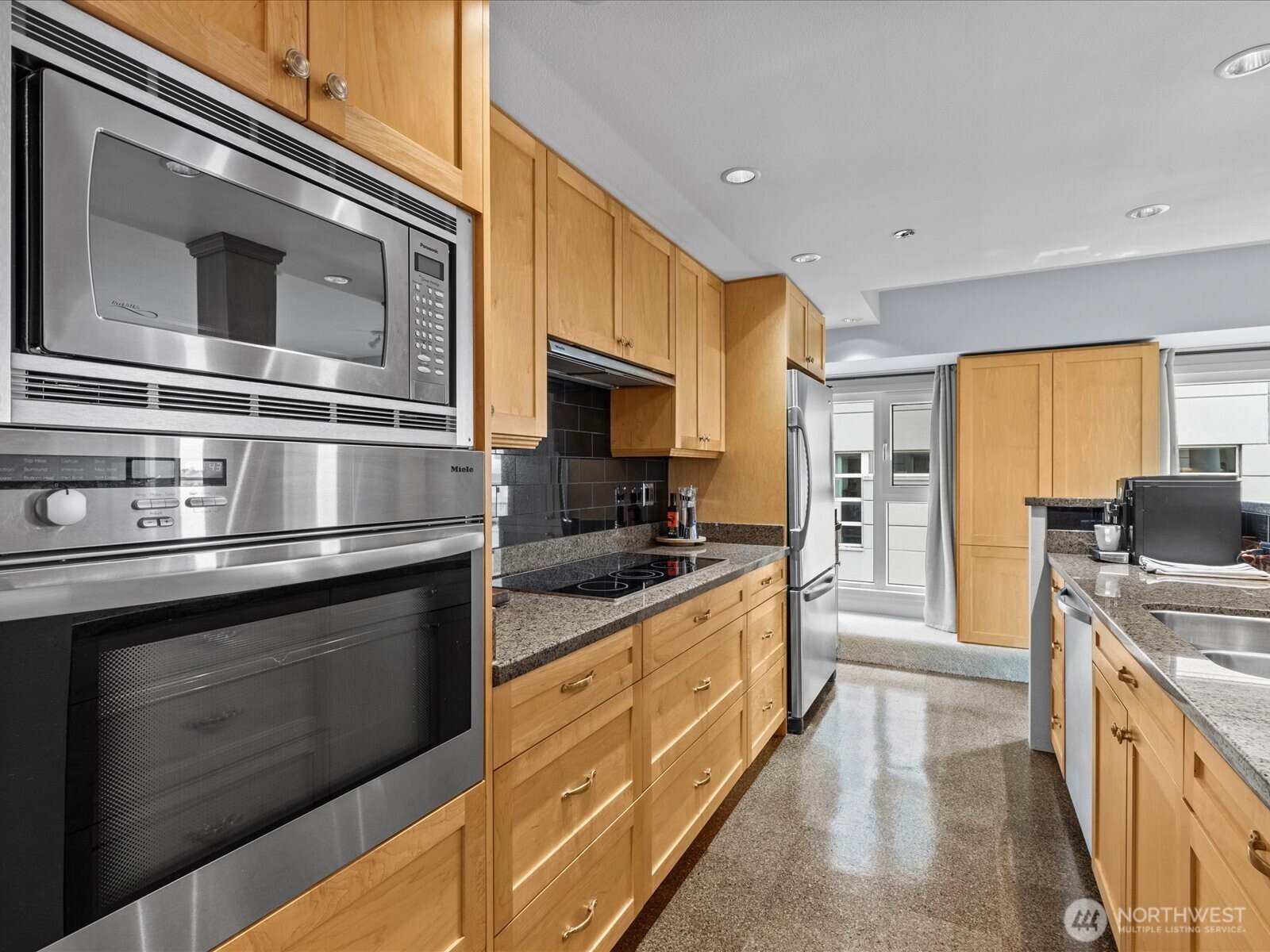 121 Vine Street Unit: 601