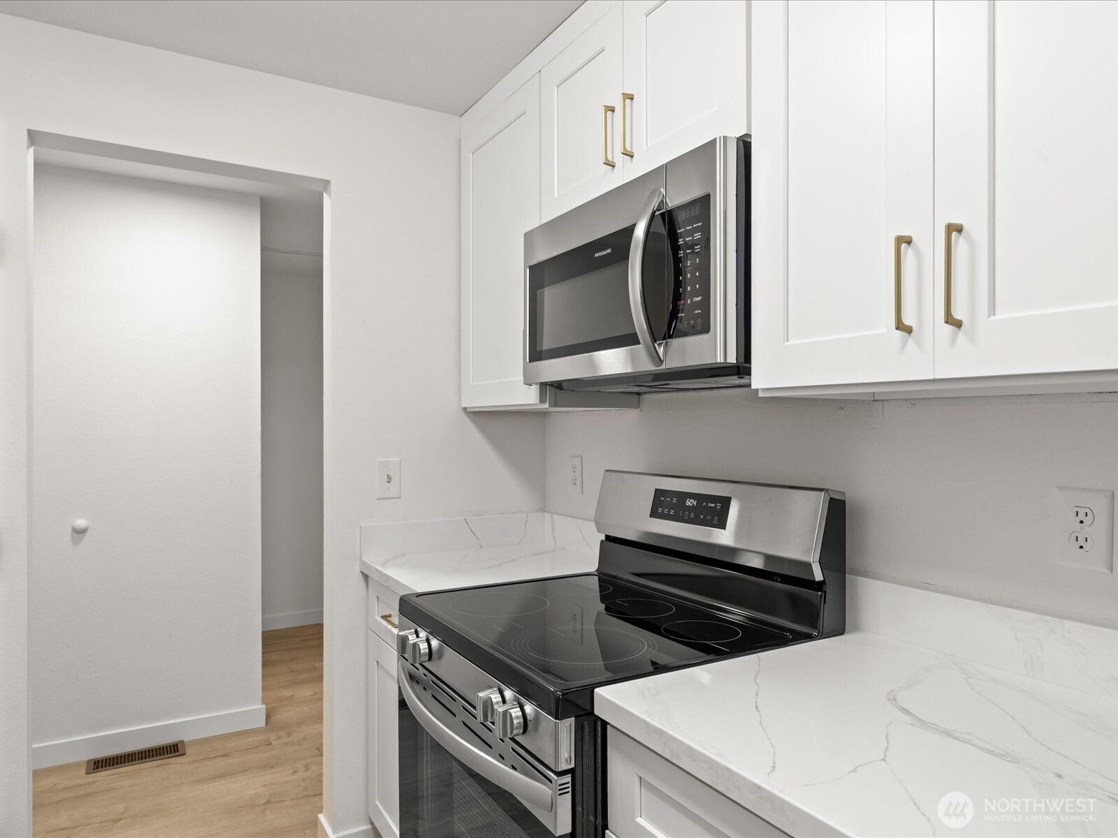 9905 NE 124th Street Unit: 703