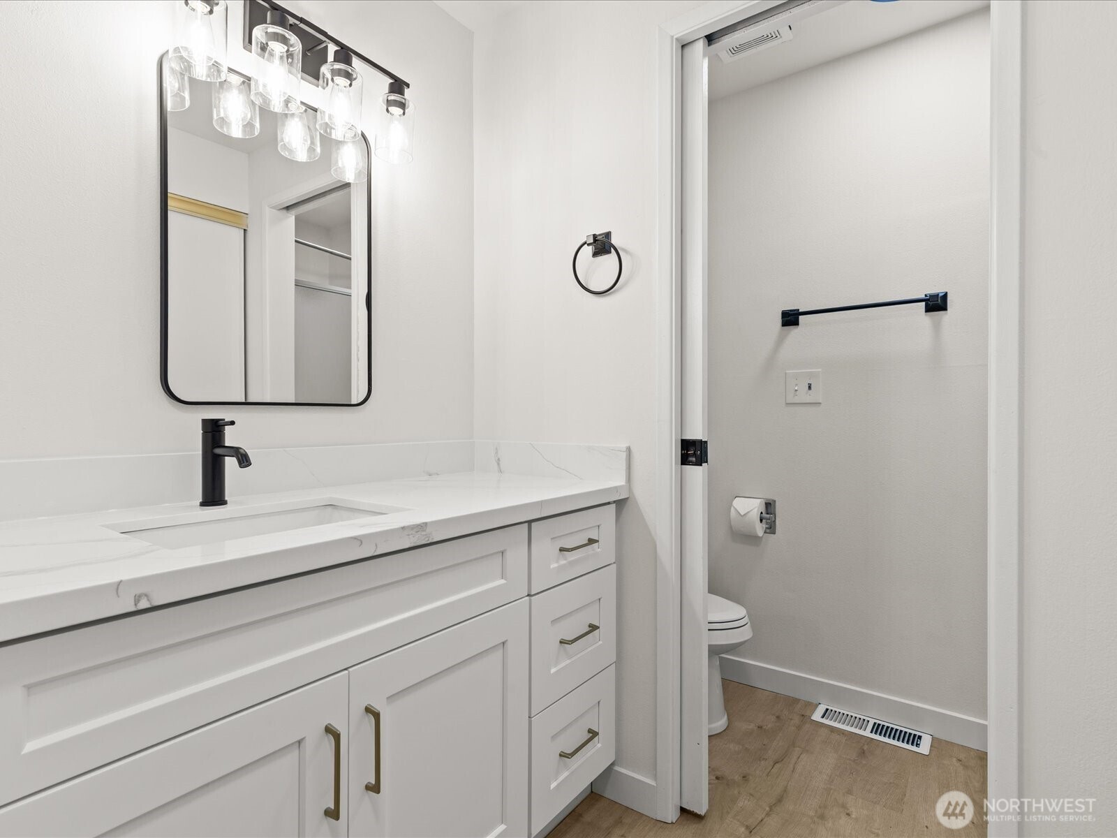 9905 NE 124th Street Unit: 703