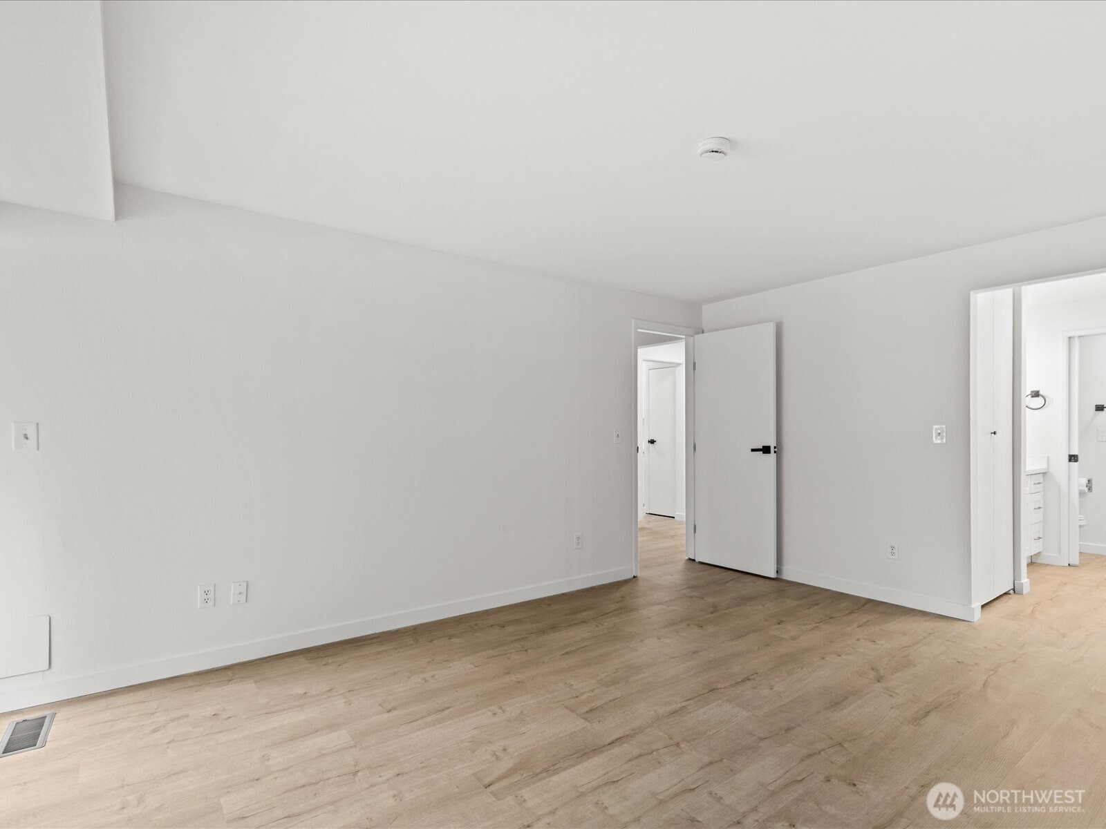 9905 NE 124th Street Unit: 703