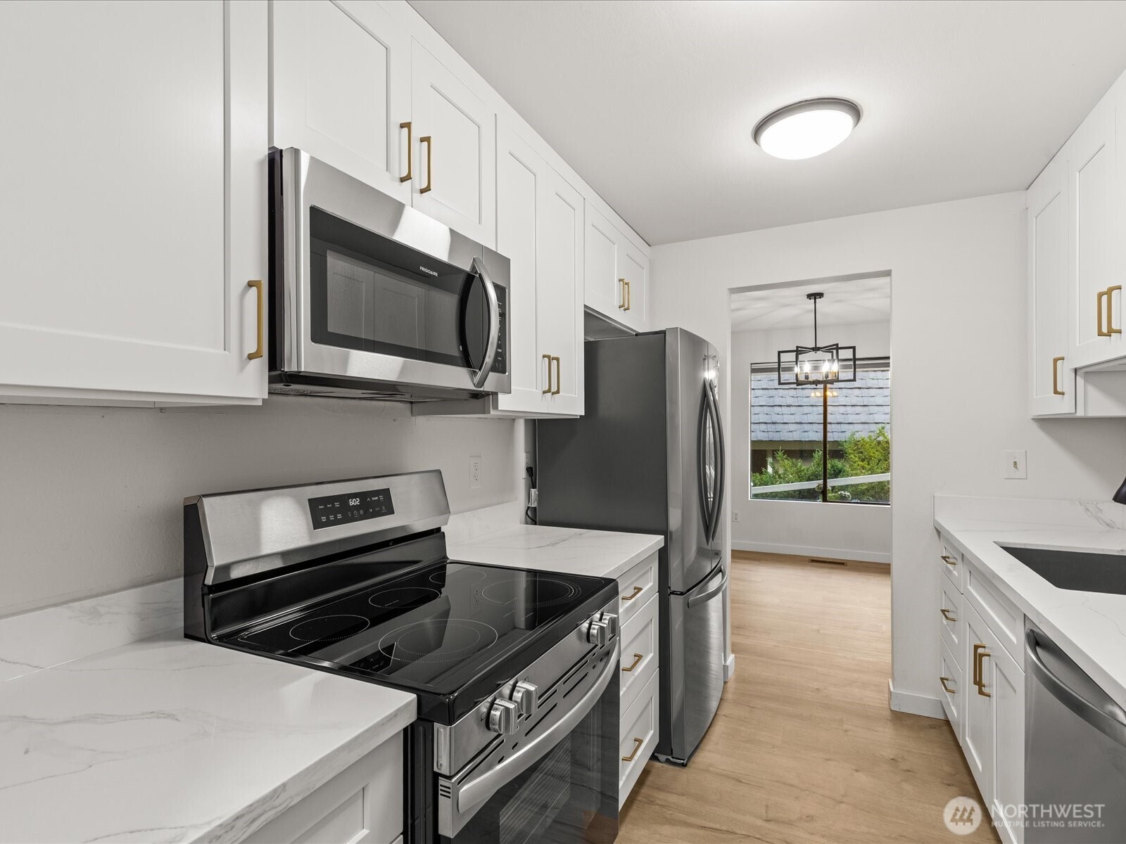 9905 NE 124th Street Unit: 703