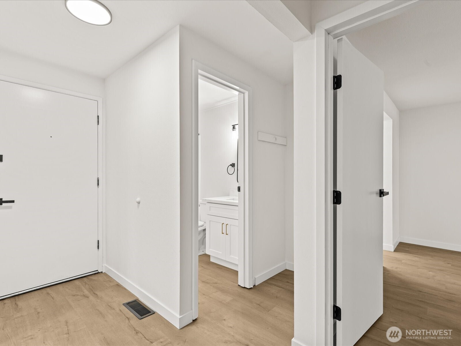 9905 NE 124th Street Unit: 703