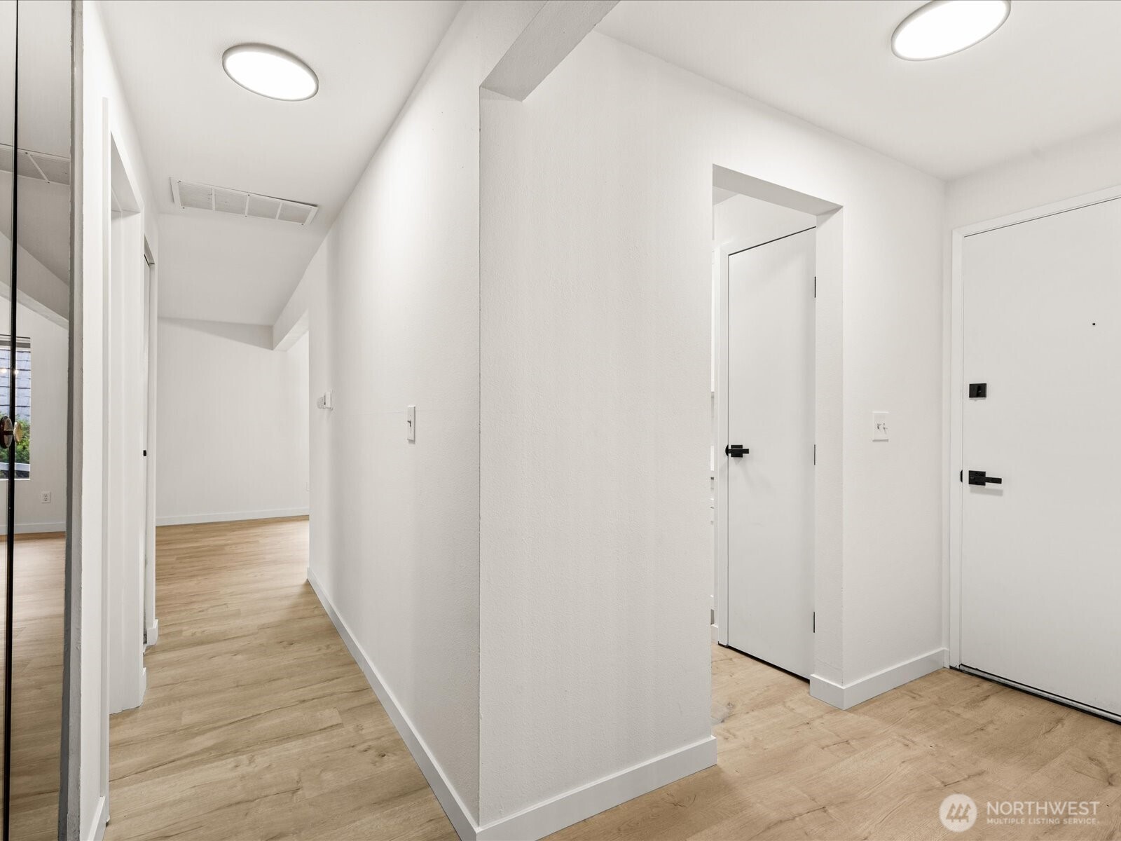 9905 NE 124th Street Unit: 703