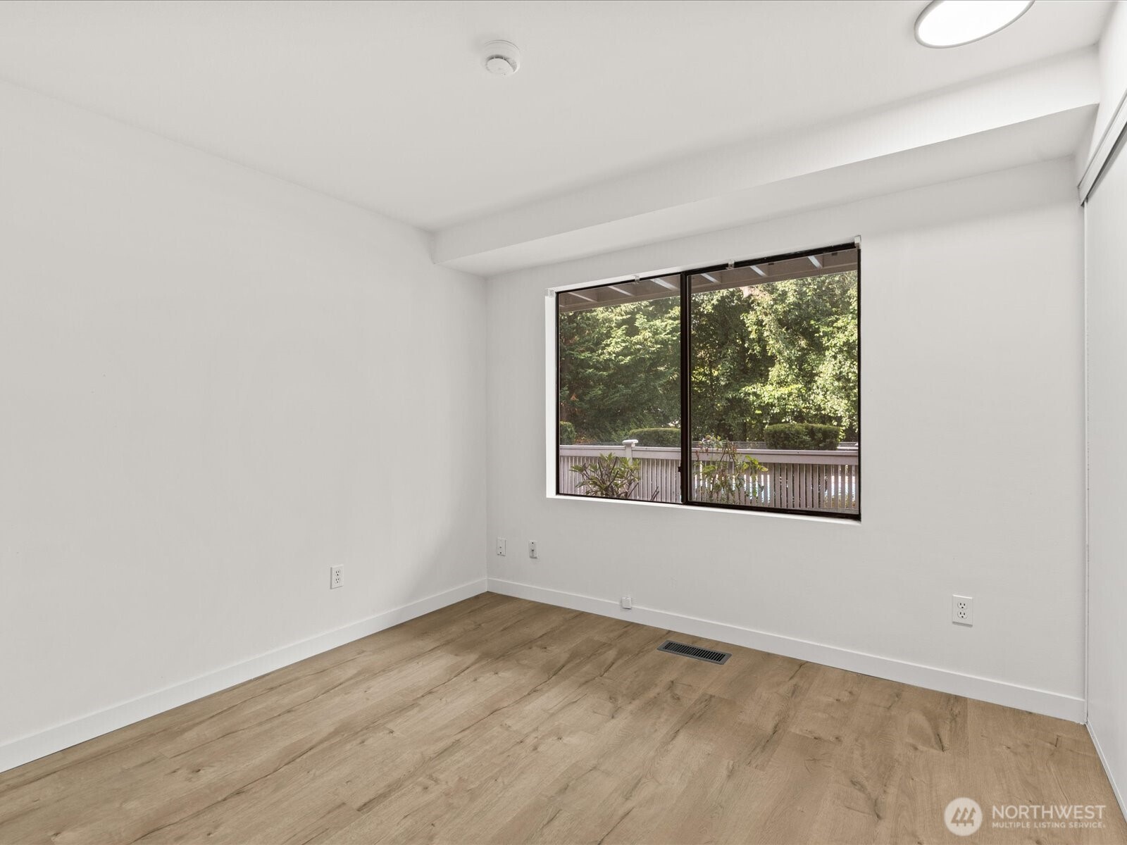 9905 NE 124th Street Unit: 703