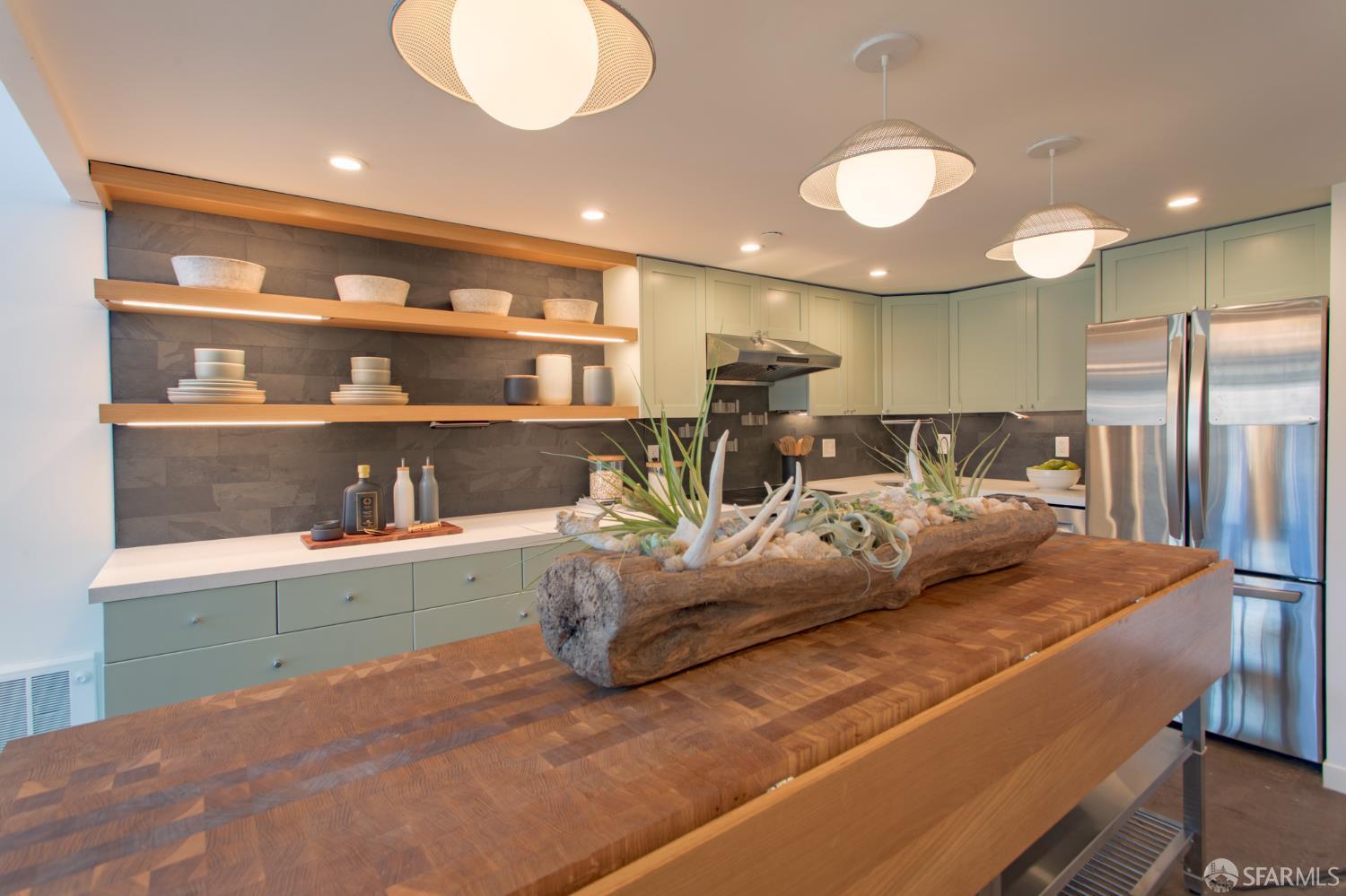 633 Hampshire Street # 5