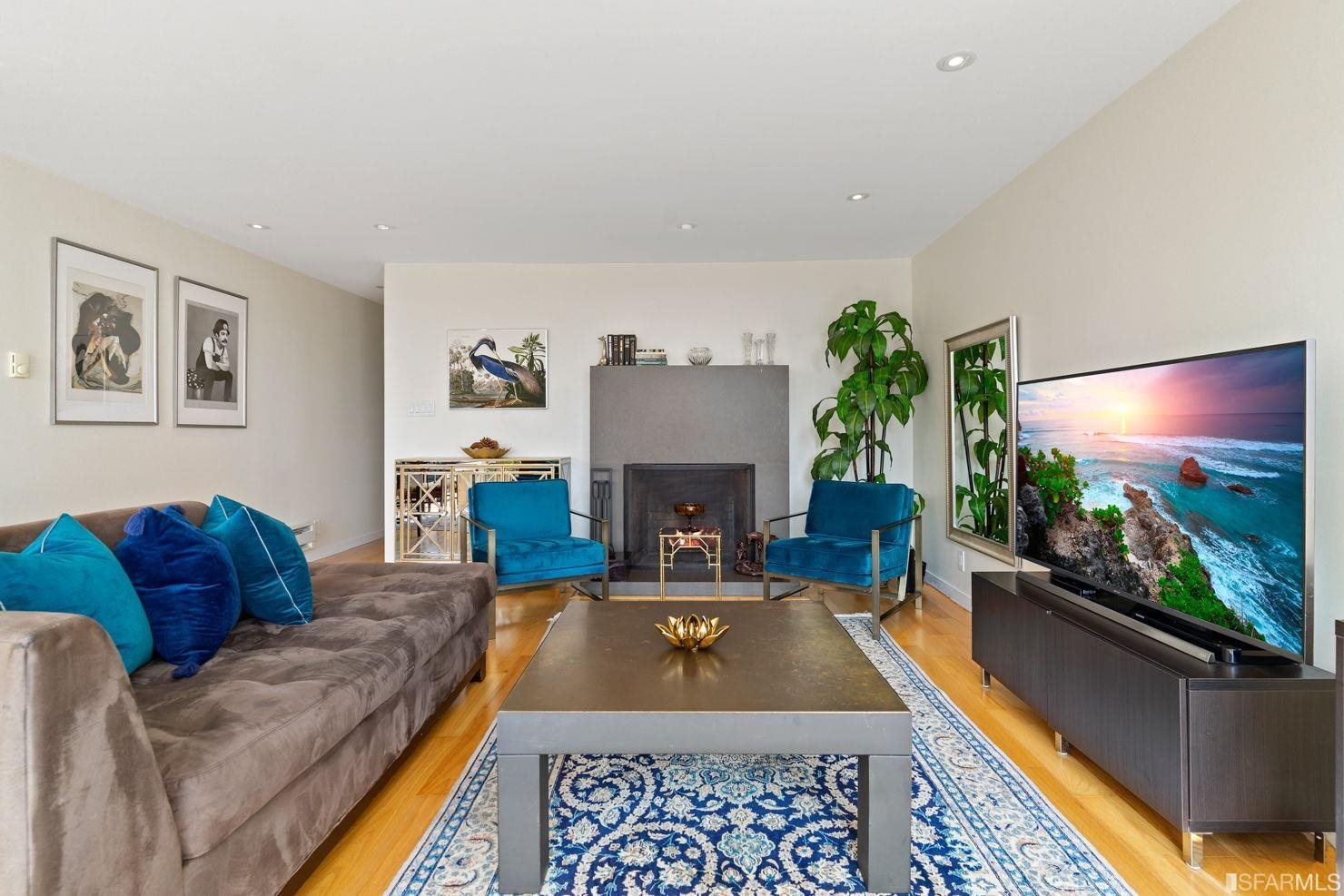 470 Collingwood Street # 2