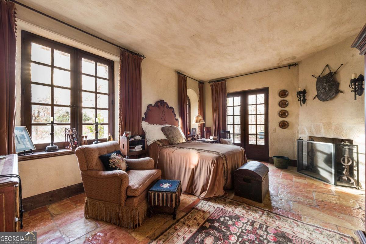 2100 West Wesley Road