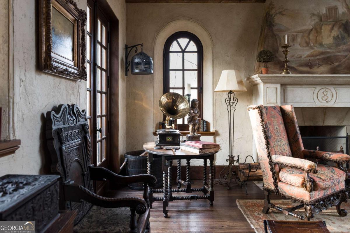 2100 West Wesley Road