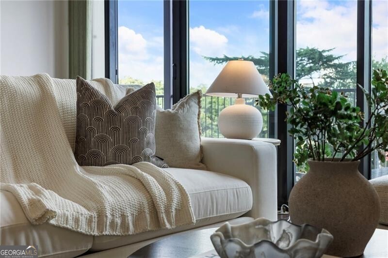 2233 Peachtree Road NE # 503