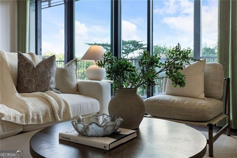 2233 Peachtree Road NE # 503