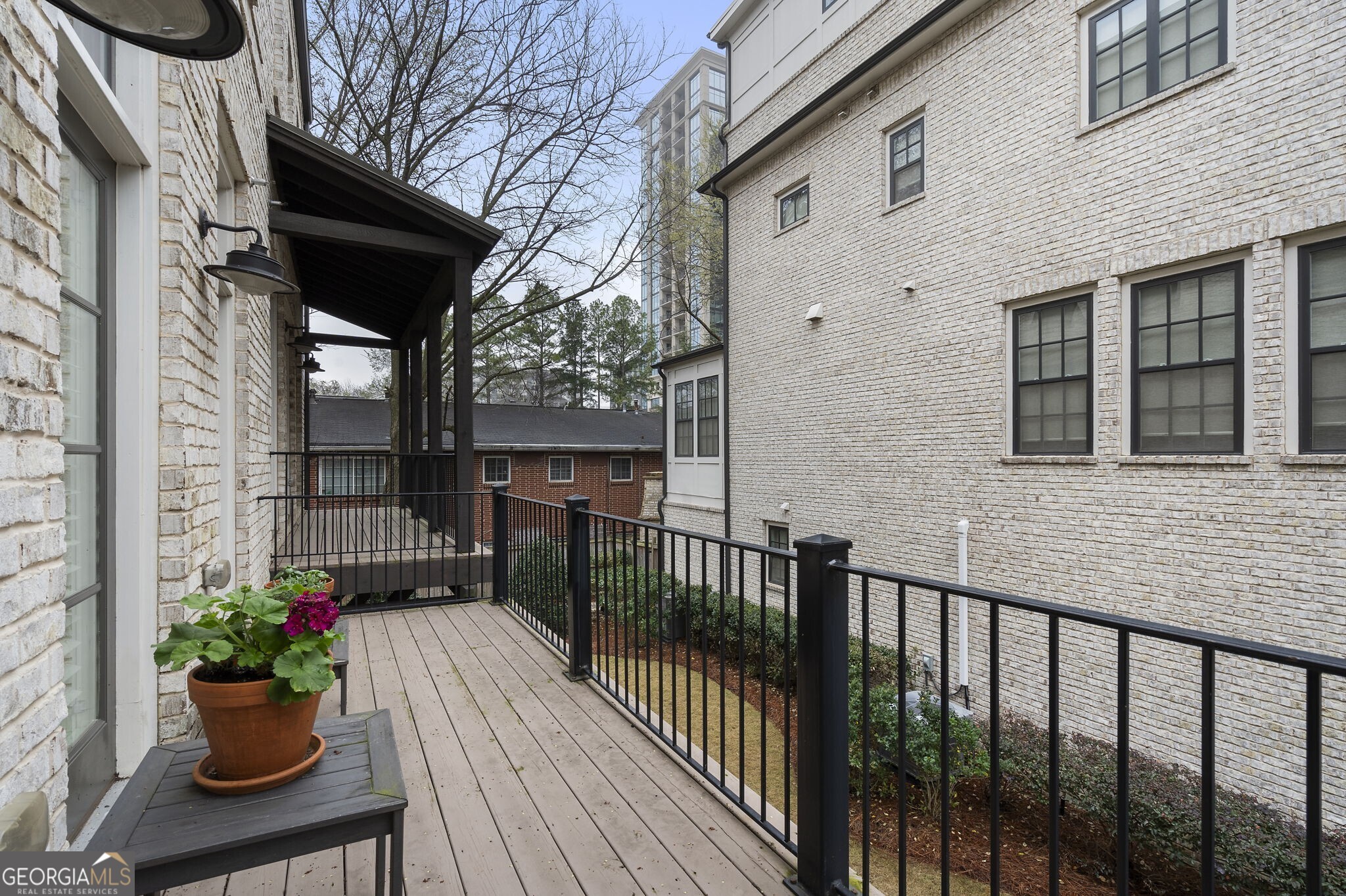 18 Peachtree Avenue # 5