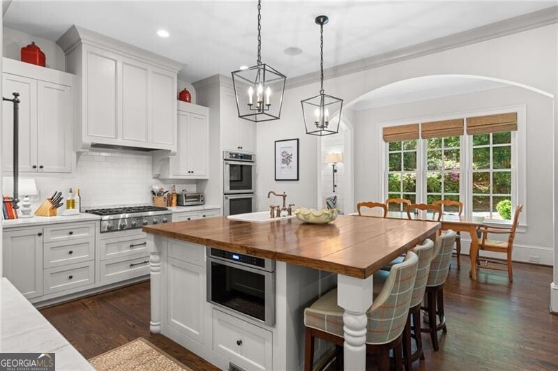 2591 Hyde Manor Drive NW