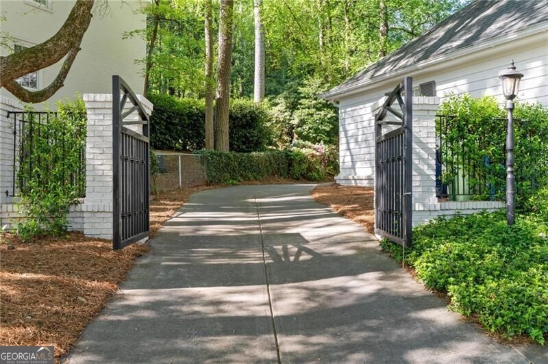 2591 Hyde Manor Drive NW