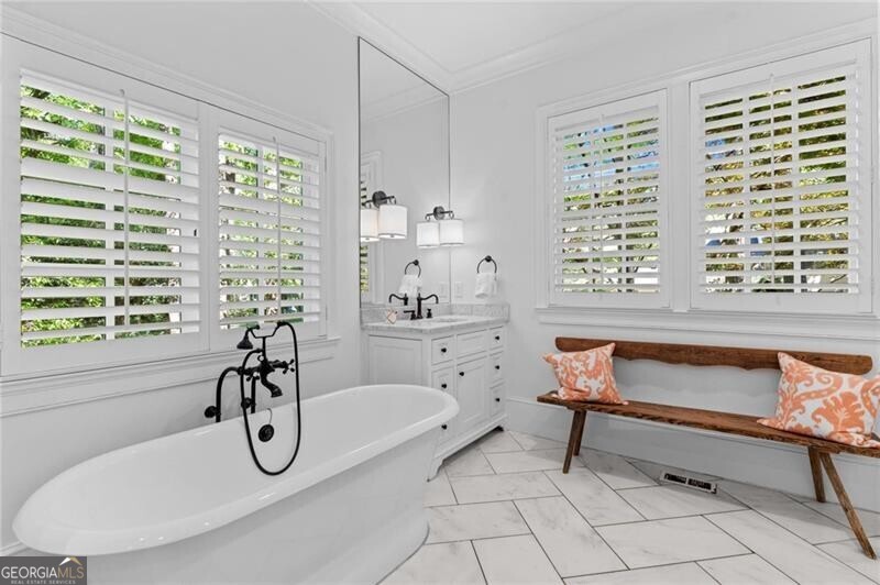 2591 Hyde Manor Drive NW