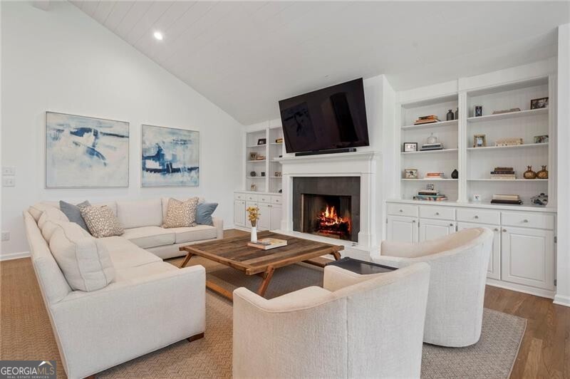 951 Northcliffe Drive NW