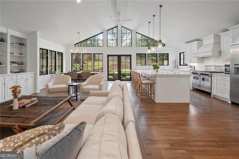 951 Northcliffe Drive NW