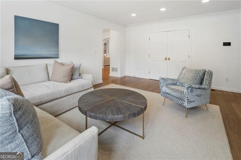 951 Northcliffe Drive NW