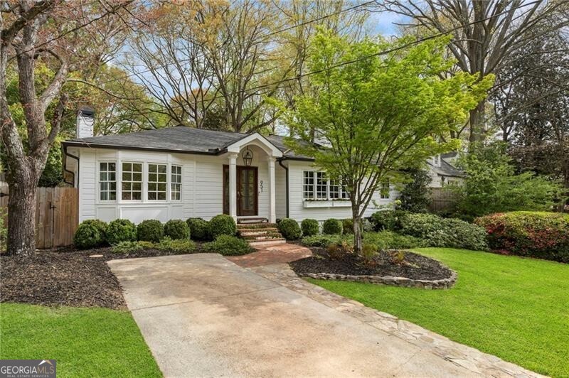 951 Northcliffe Drive NW