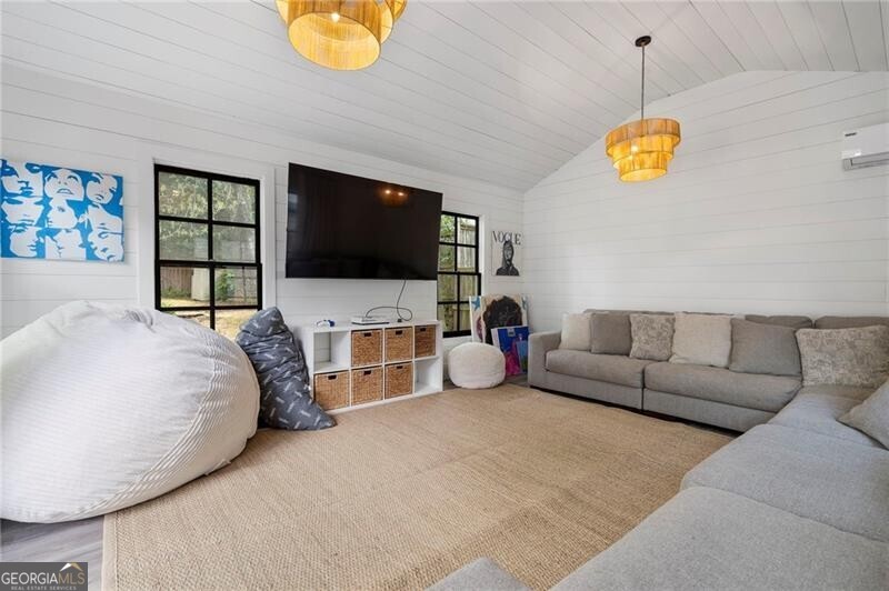 951 Northcliffe Drive NW