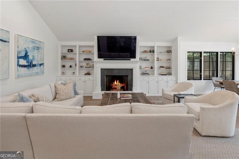 951 Northcliffe Drive NW