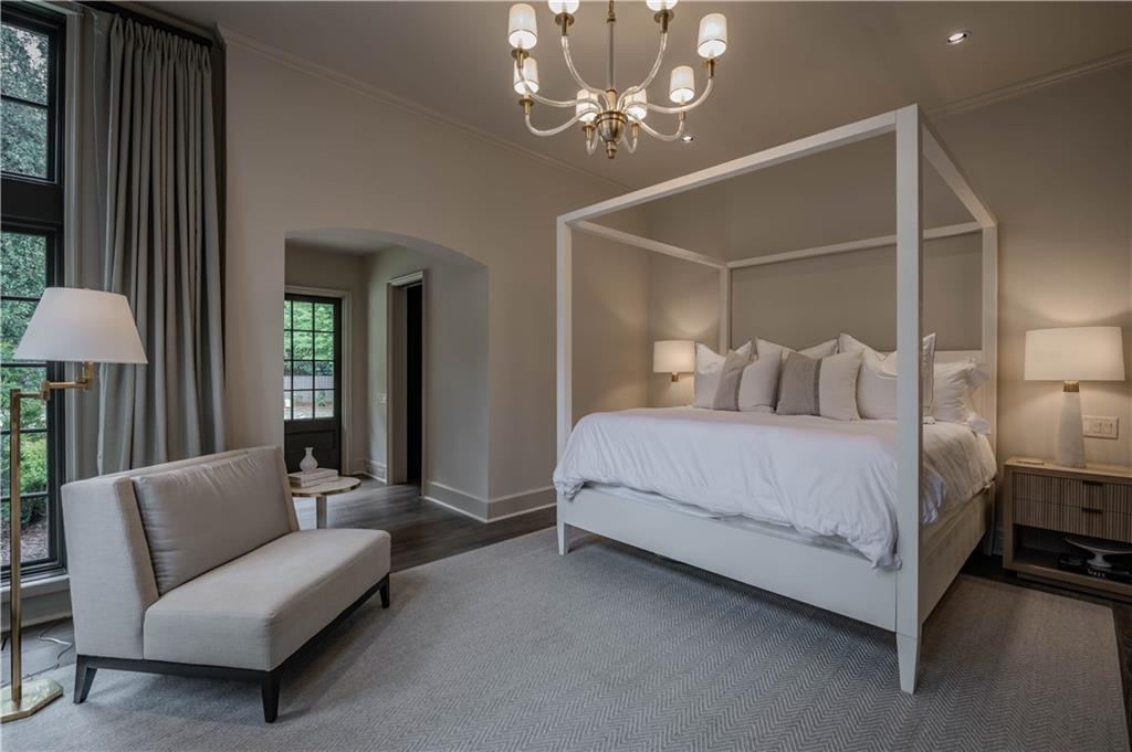 2979 Ridgewood Road NW