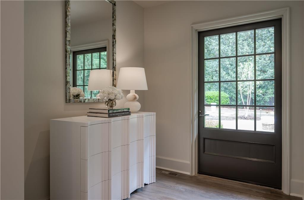 2979 Ridgewood Road NW