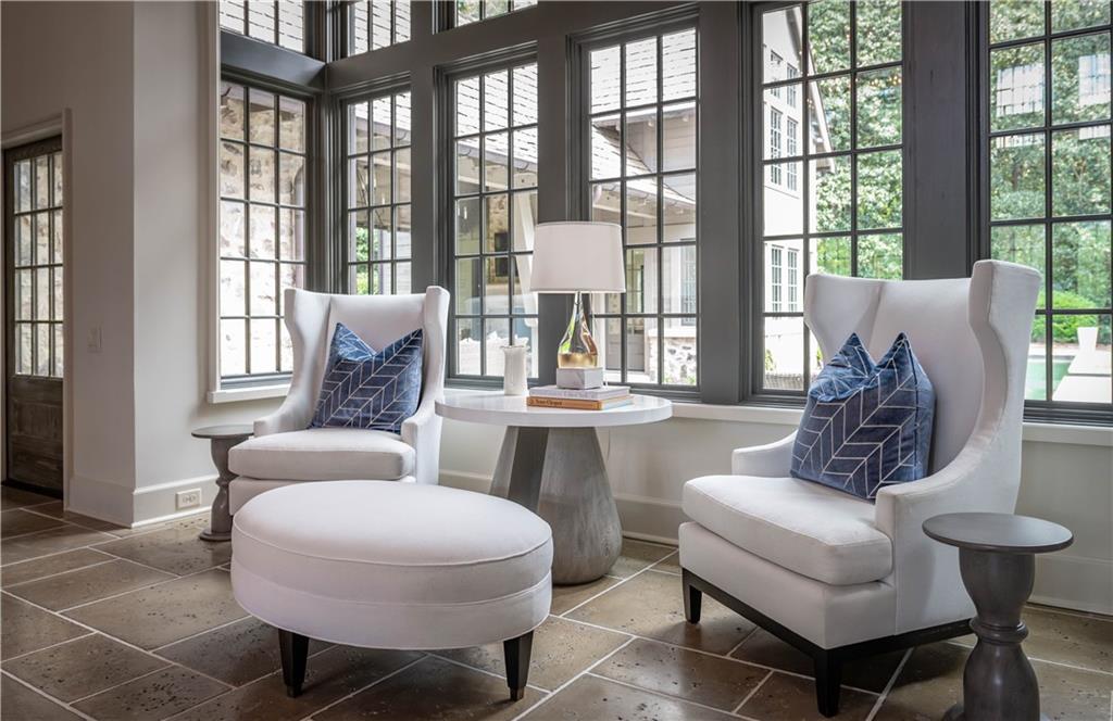 2979 Ridgewood Road NW