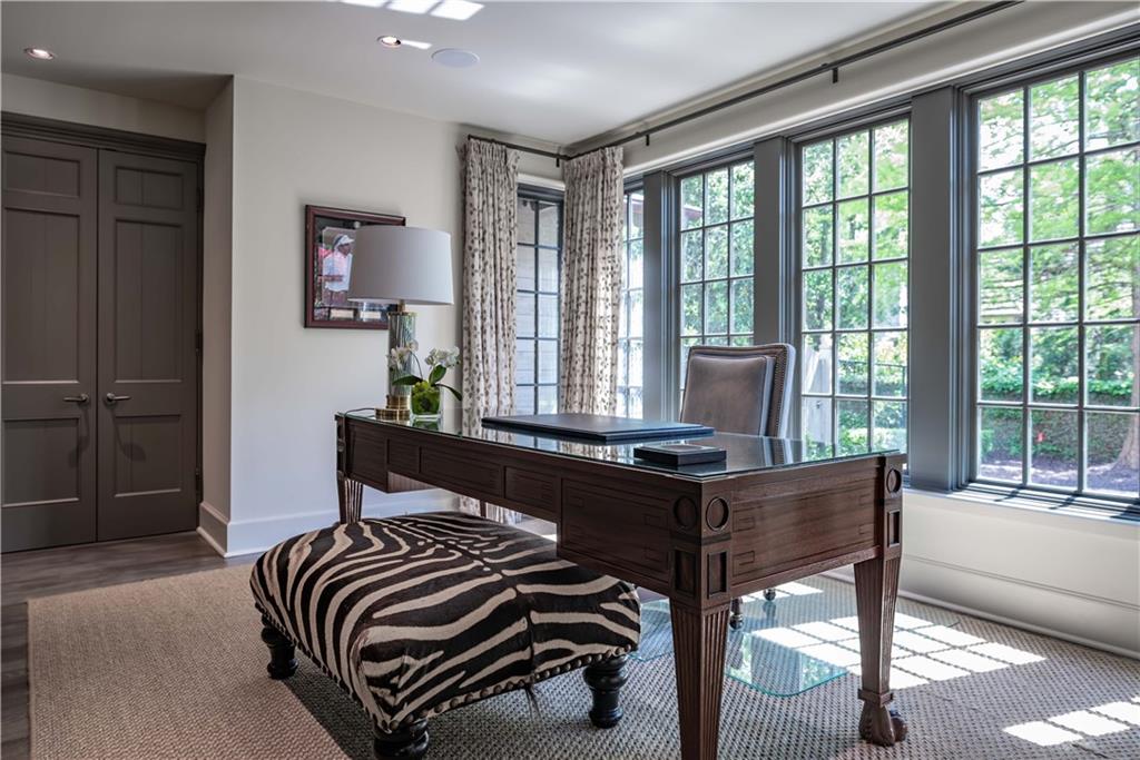 2979 Ridgewood Road NW