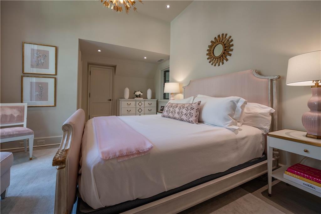 2979 Ridgewood Road NW