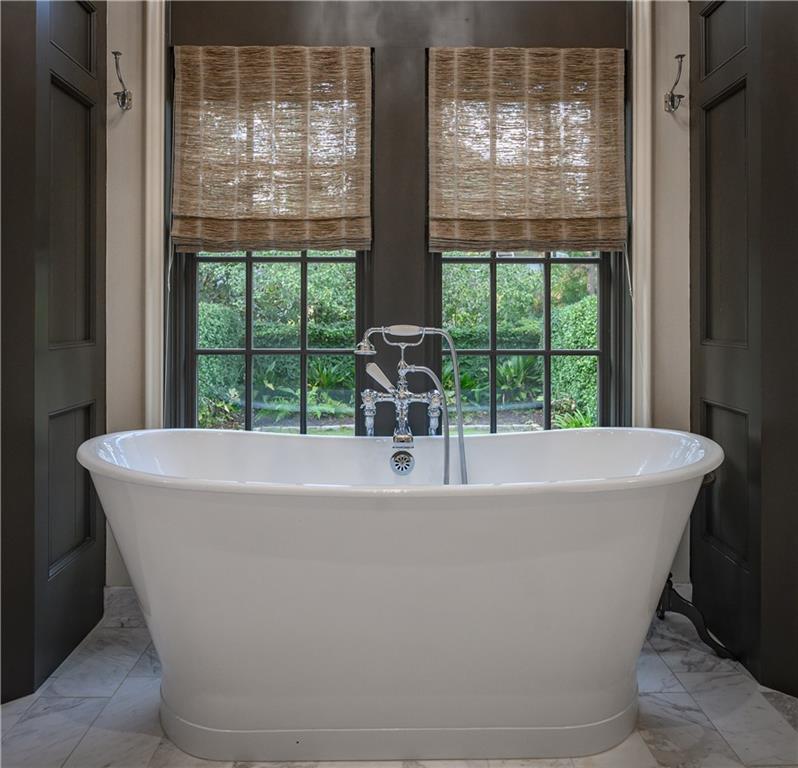 2979 Ridgewood Road NW