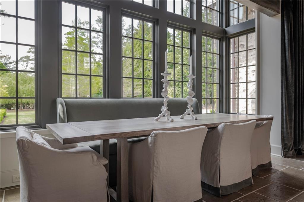 2979 Ridgewood Road NW