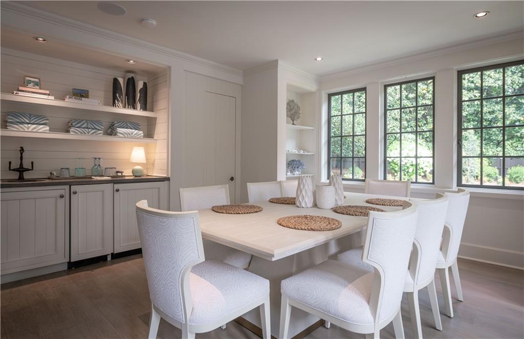 2979 Ridgewood Road NW