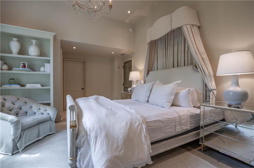 2979 Ridgewood Road NW