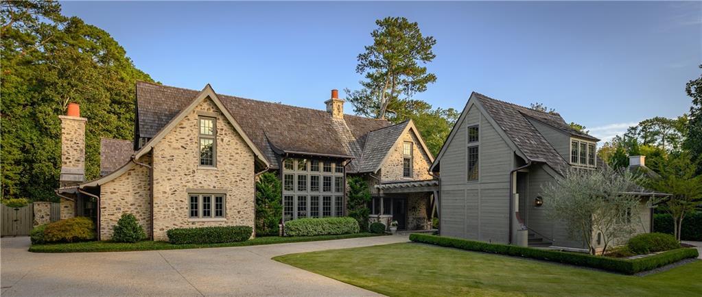 2979 Ridgewood Road NW