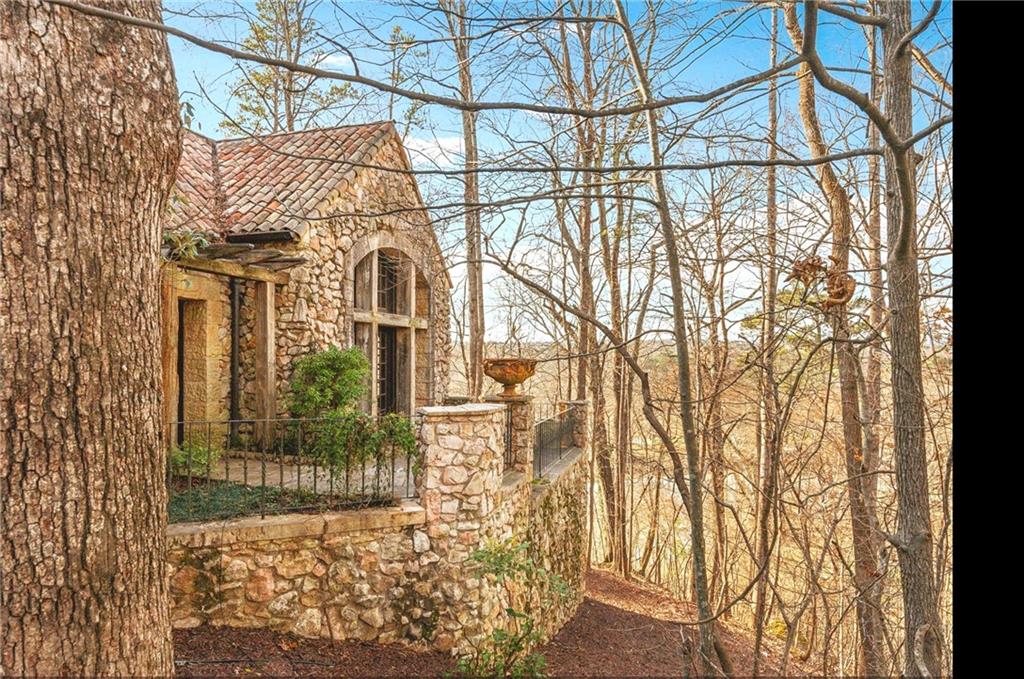 2100 West Wesley Road