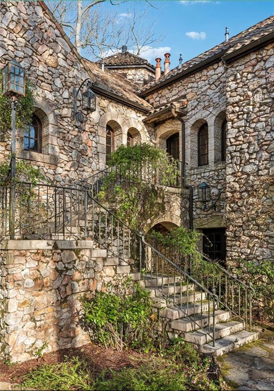 2100 West Wesley Road