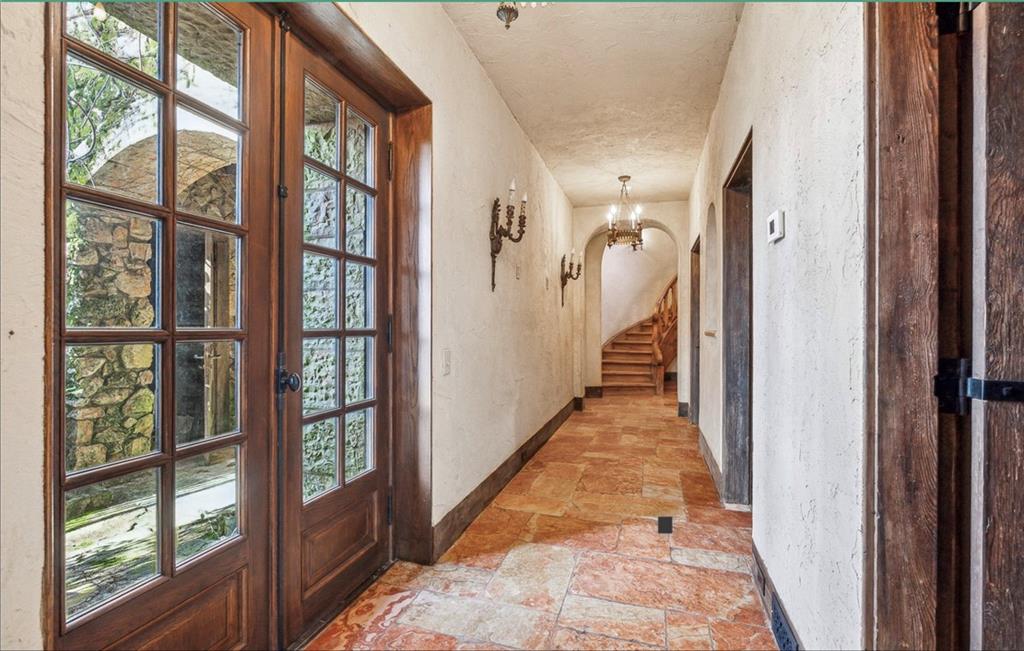 2100 West Wesley Road