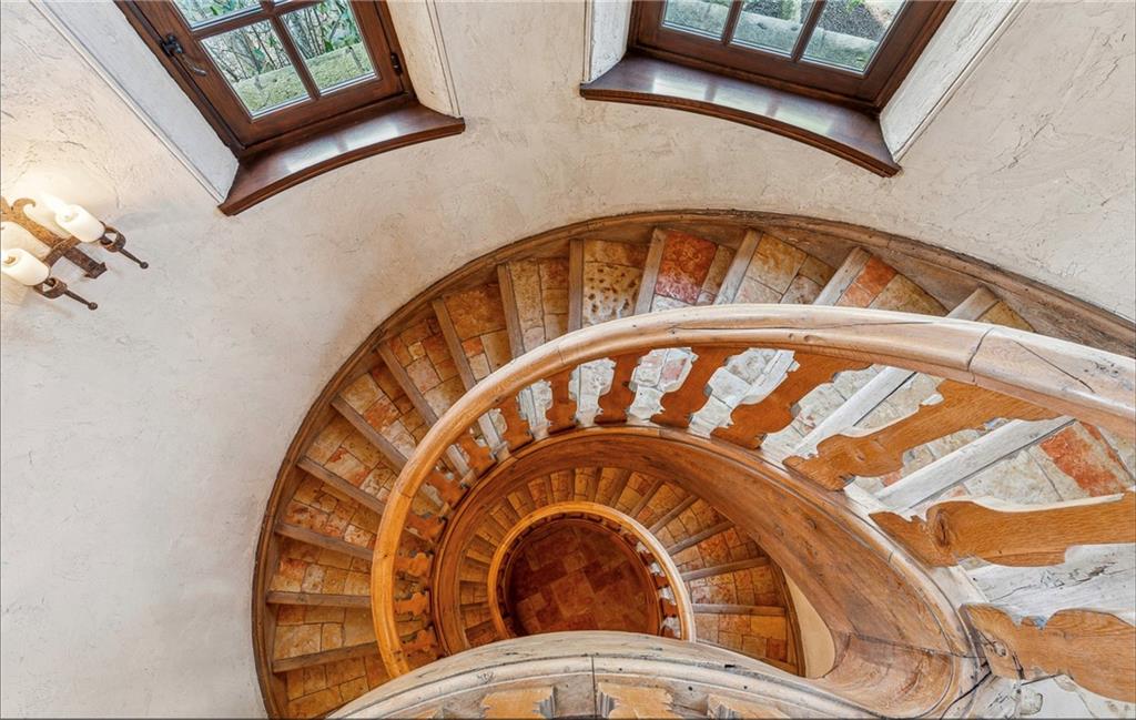 2100 West Wesley Road