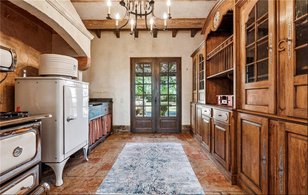 2100 West Wesley Road