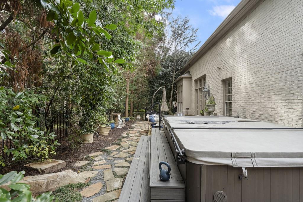 3385 Mathieson Drive