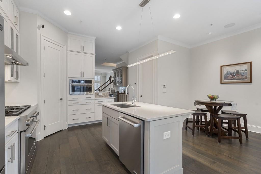 18 Peachtree Avenue Unit 5