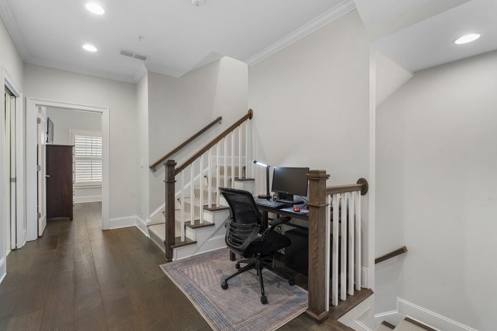 18 Peachtree Avenue Unit 5