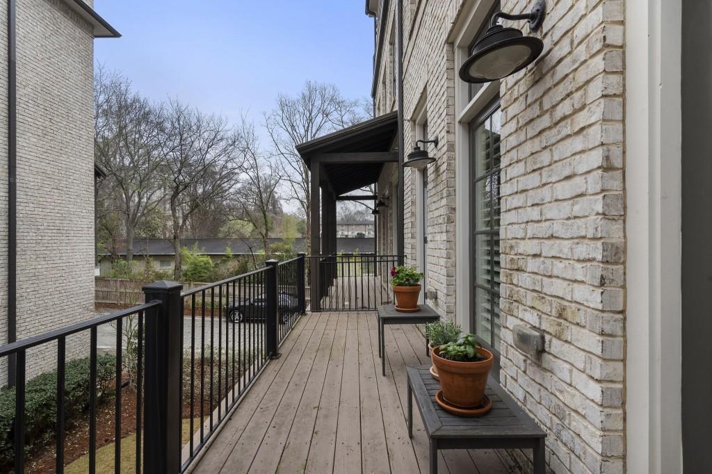 18 Peachtree Avenue Unit 5